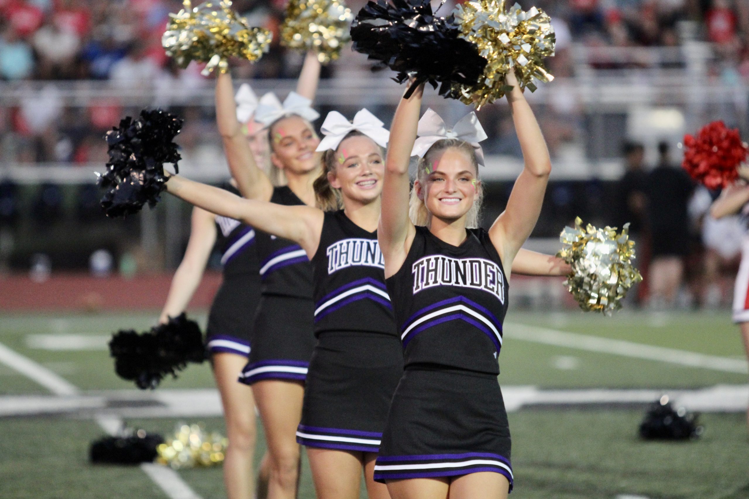 Girls Cheer Team Image